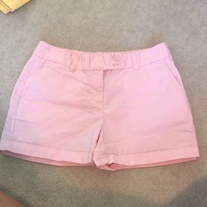 Light pink Vineyard Vines shorts!